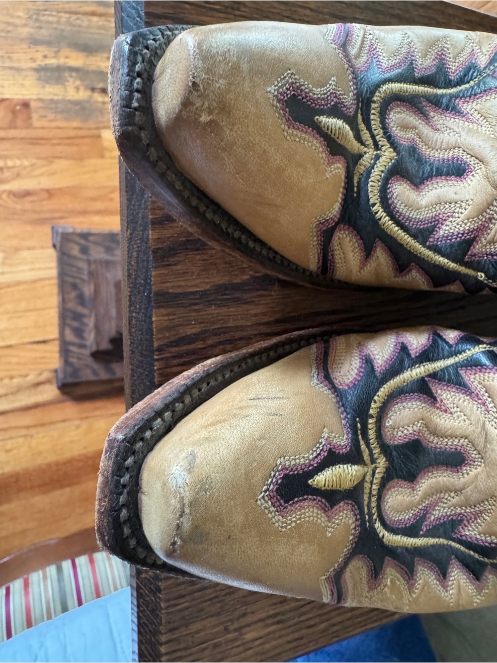 Rare Lucchese Tan and Black Leather Cowboy Boots - Picture 7 of 10